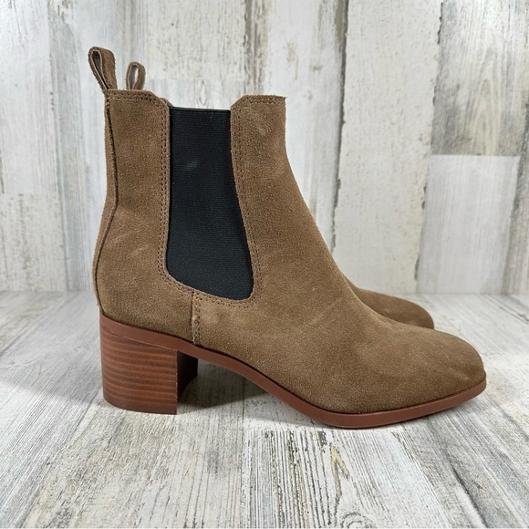 NEW Steve Madden Rhiannon Chelsea Tan Suede Block Heel Ankle Boots #370 - Picture 11 of 12